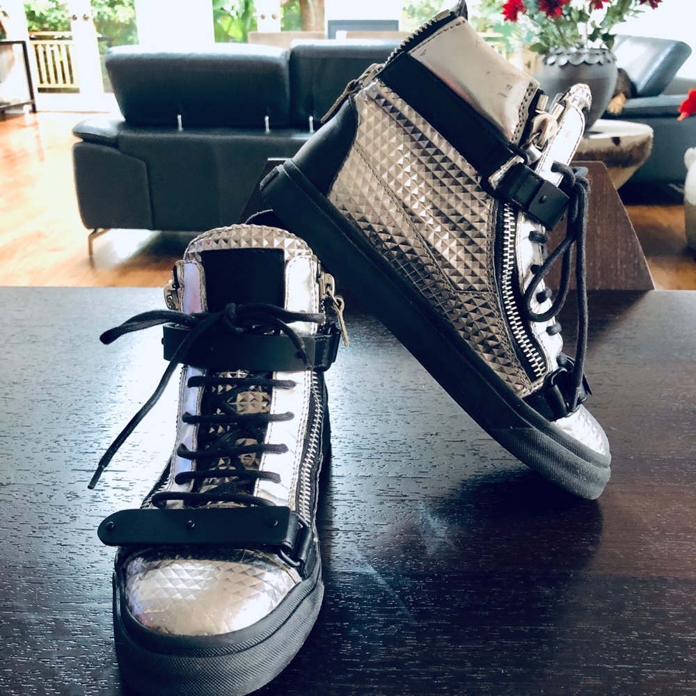 Giuseppe Zanotti Diamond Embossed High Top Sneaker